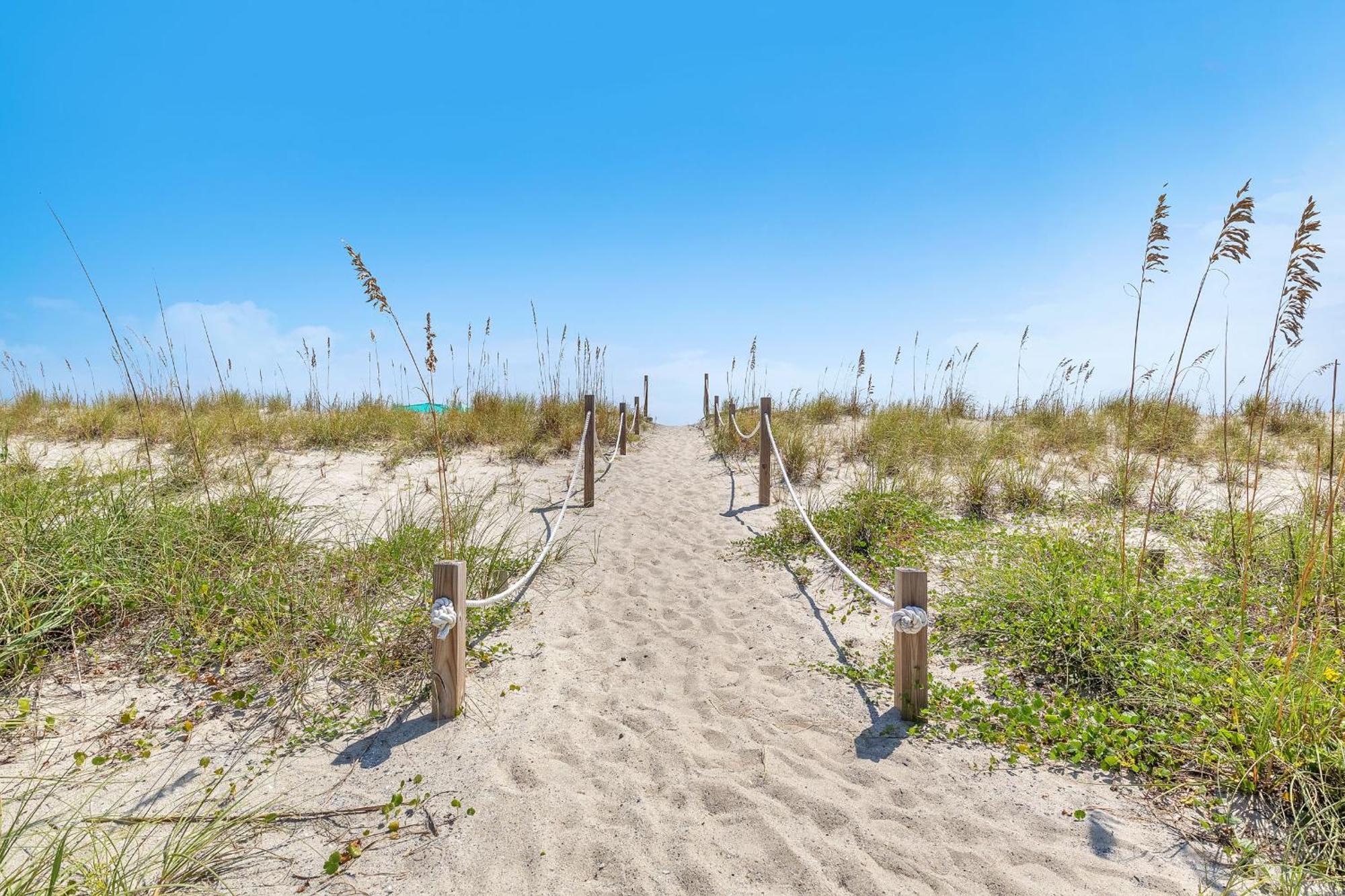 Surf Watch By Oak Island Accommodations Εξωτερικό φωτογραφία